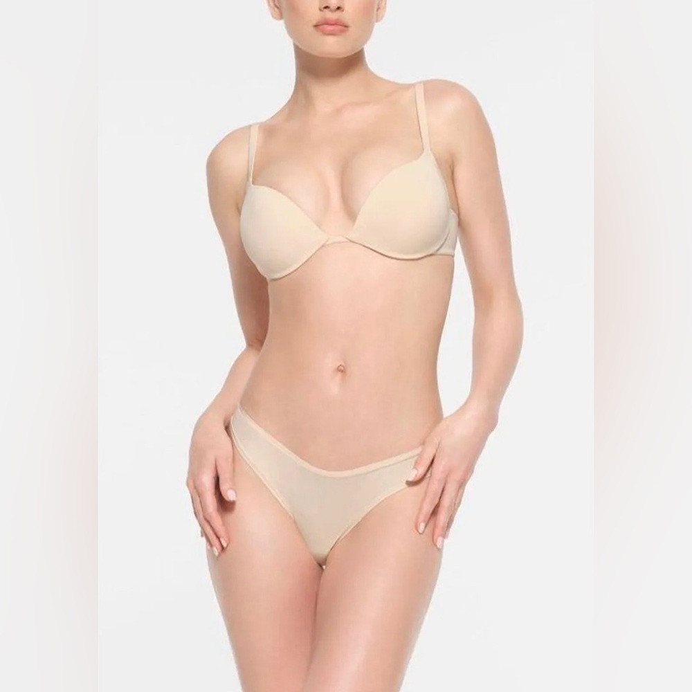 SKIMS T-Shirt Bra 34A
